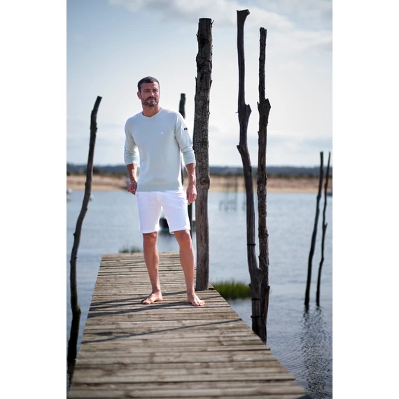 Fehér rövidnadrág övvel 38