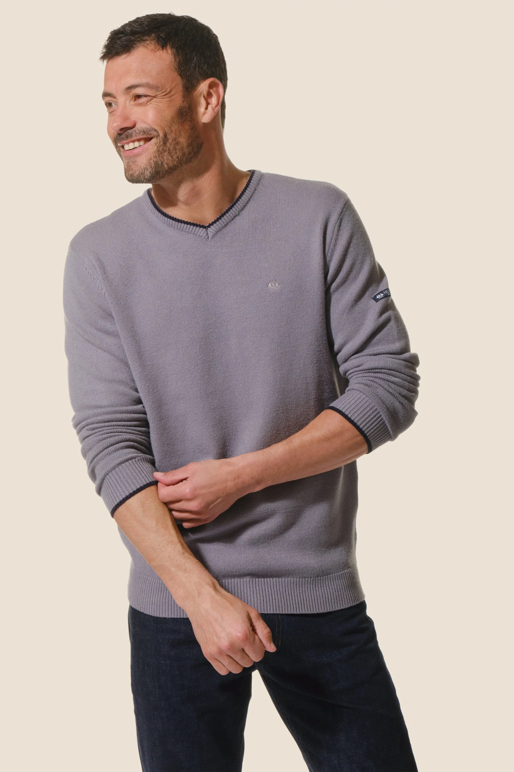 V-nyakú férfi pulóver cápakék S